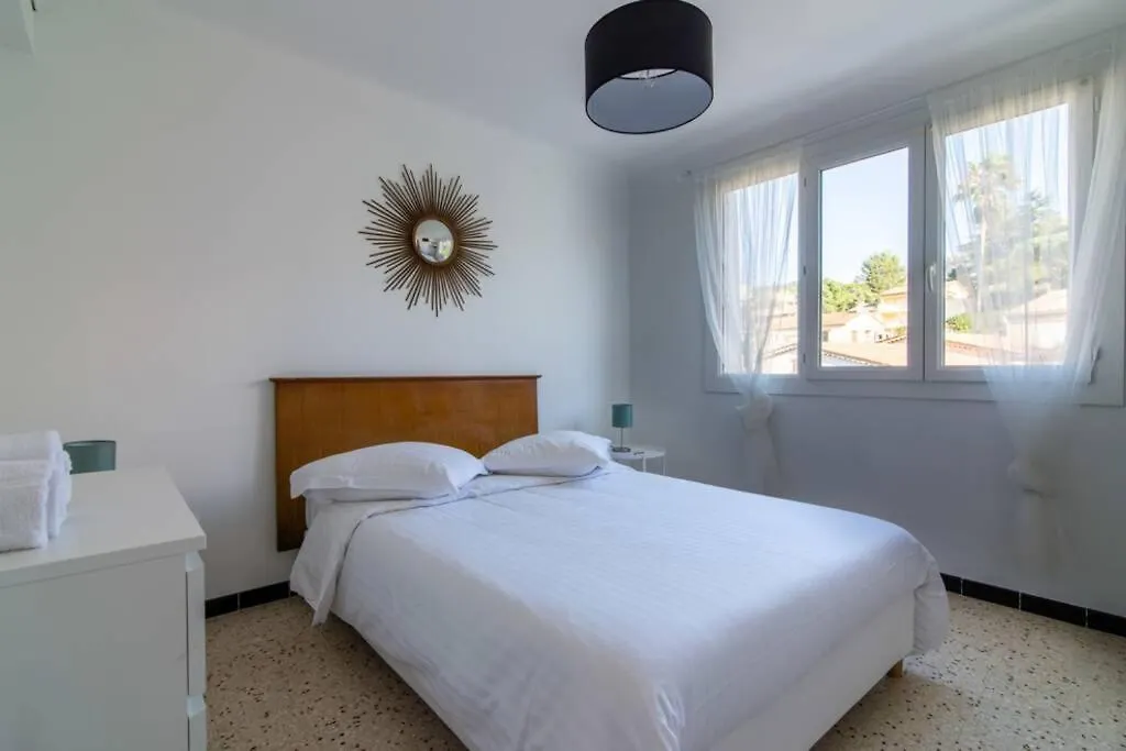Apartment C078-Superb Apt In Cannes - Sea View - 6 People